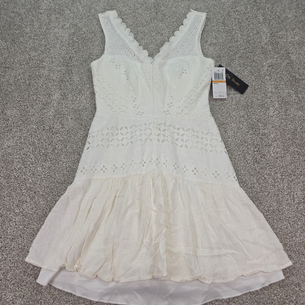New City Studio Size 3 White Eyelet Lace V-Neck Tiered Mini Dress NWT
